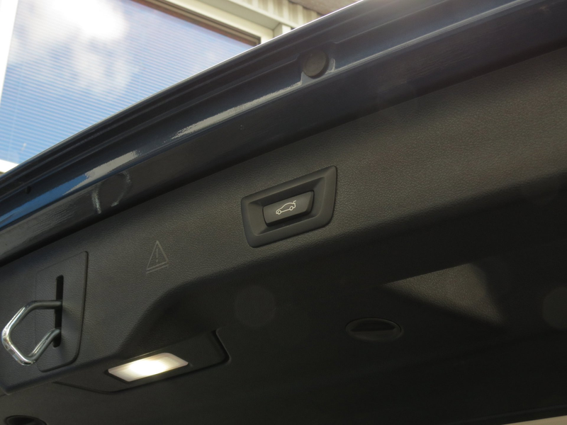 BMW 530 5-serie Touring 530e xDrive Business Edition Plus — photo 11