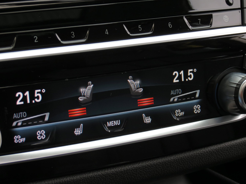 BMW 530 5-serie Touring 530e xDrive Business Edition Plus — photo 8