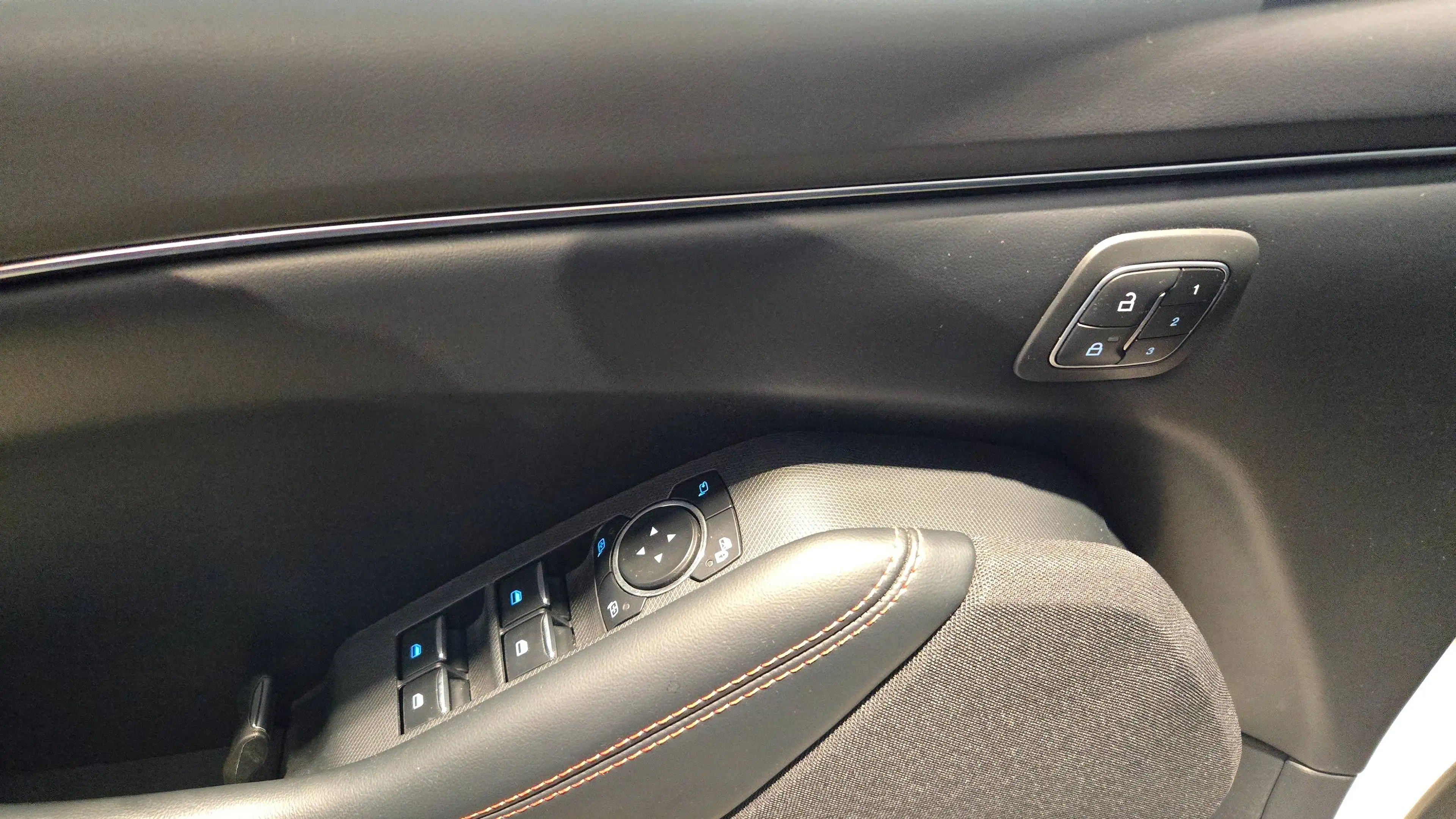 Ford Mustang Mach-E Premium AWD+99KW+Dach+Winter+LED+abn.AHK! — photo 9