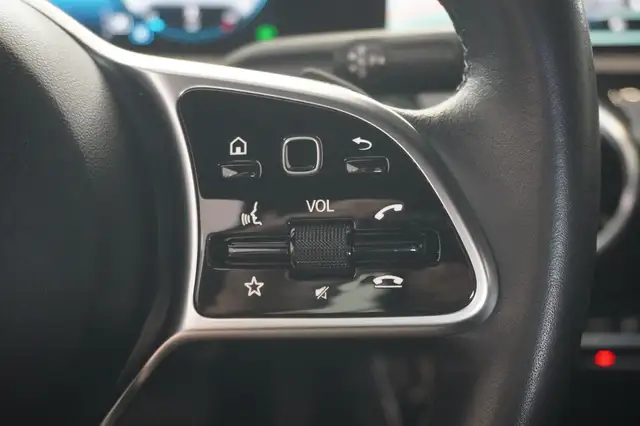 Mercedes-Benz Cla view 13