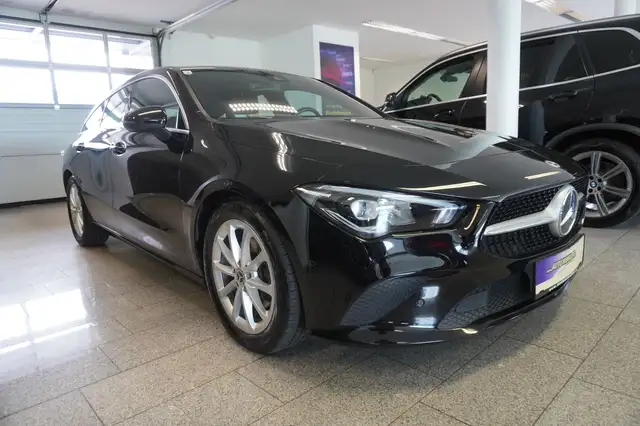 Mercedes-Benz Cla view 3
