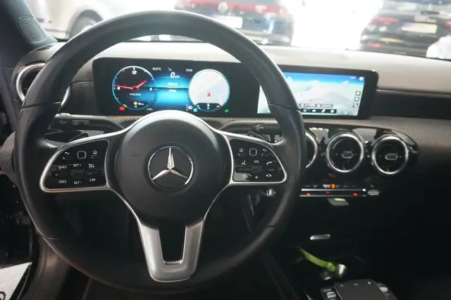 Mercedes-Benz Cla view 11