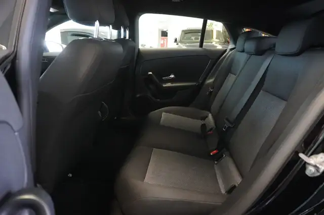 Mercedes-Benz Cla view 9