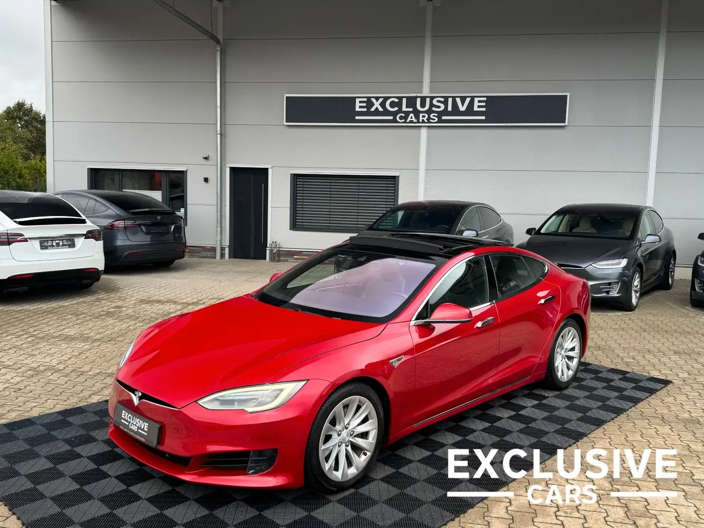 Tesla Model S MODEL S 90D | FREE SC01 | AP | CCS | Rojo - 1