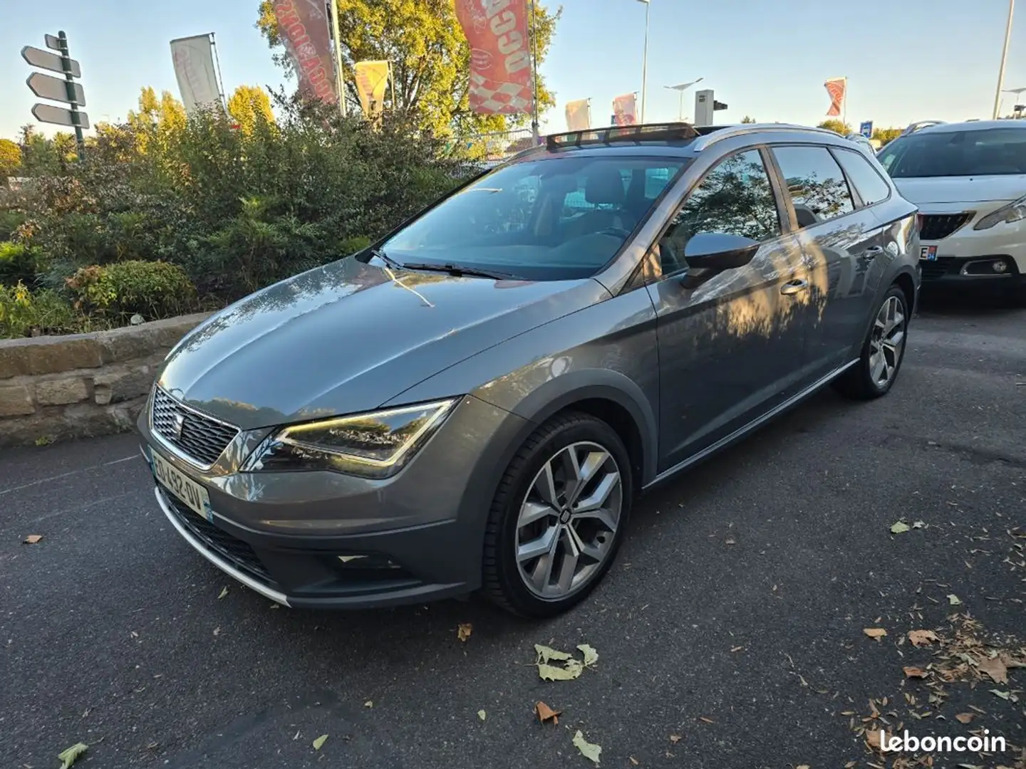 SEAT Leon 2.0L TDI 184ch DSG X-Periance 4Drive Grau - 1