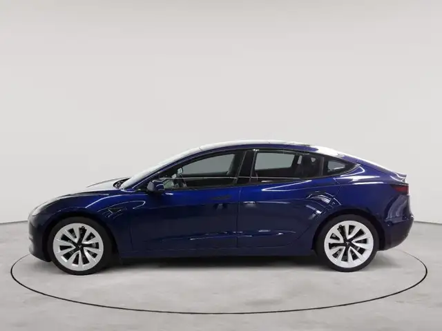 Tesla Model 3 view 6