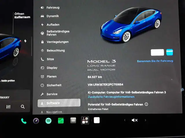Tesla Model 3 view 11