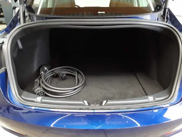 Tesla Model 3 view 15