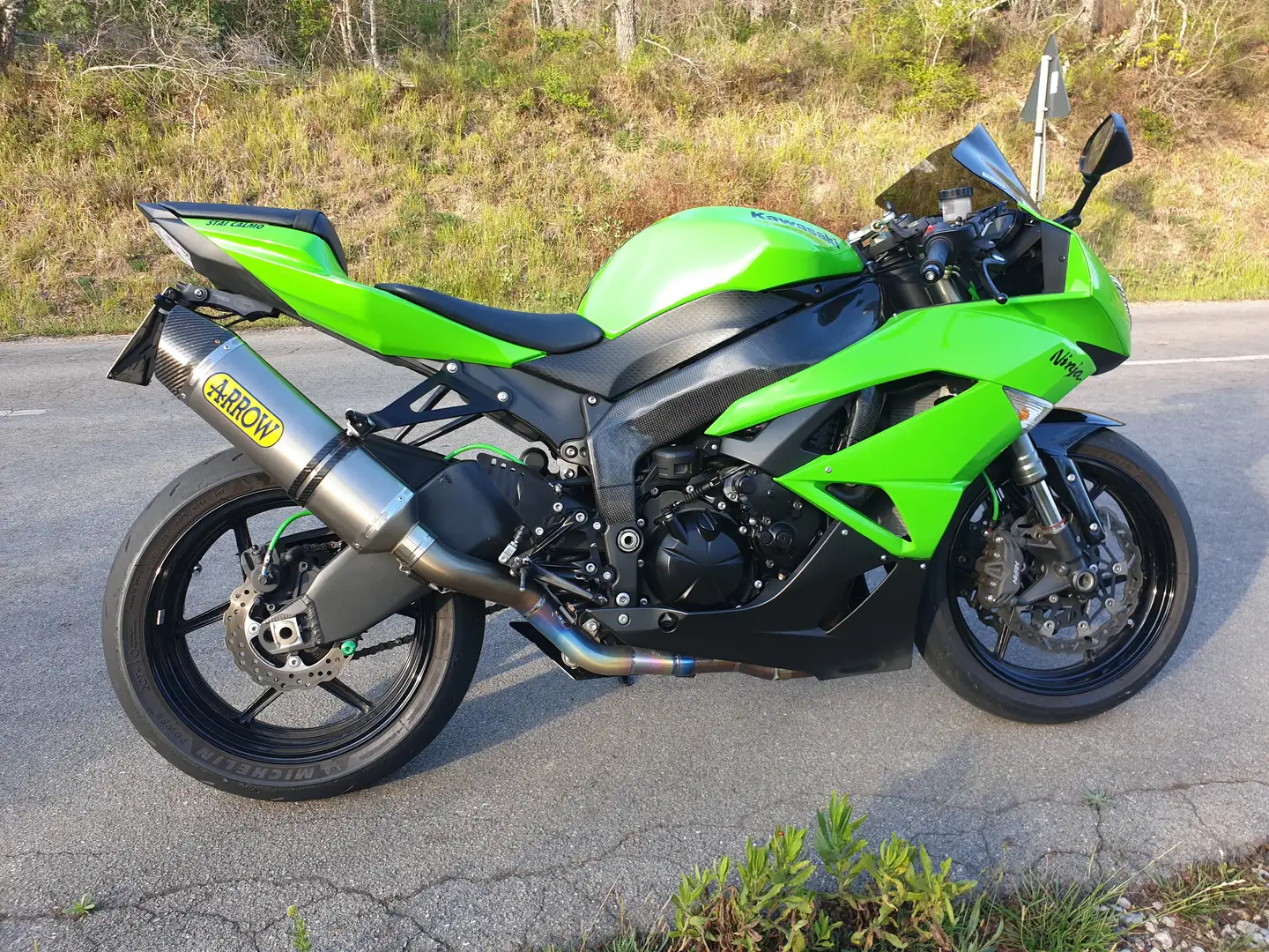 Kawasaki Ninja ZX-6R Verde - 1