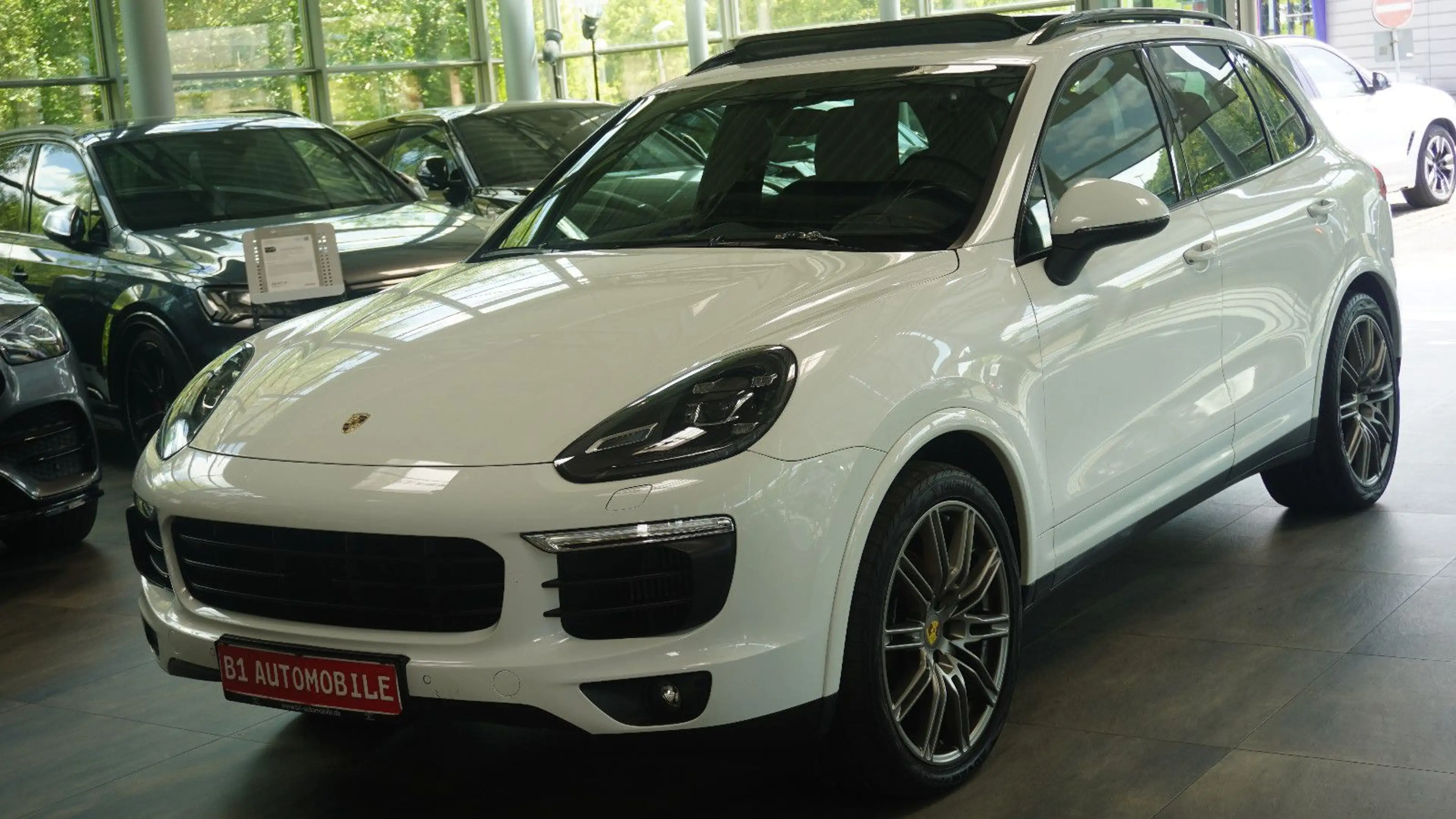 Porsche Cayenne Plati.Edit*PANO*AHK*BOSE*AHK*LUFT*CHRONO
