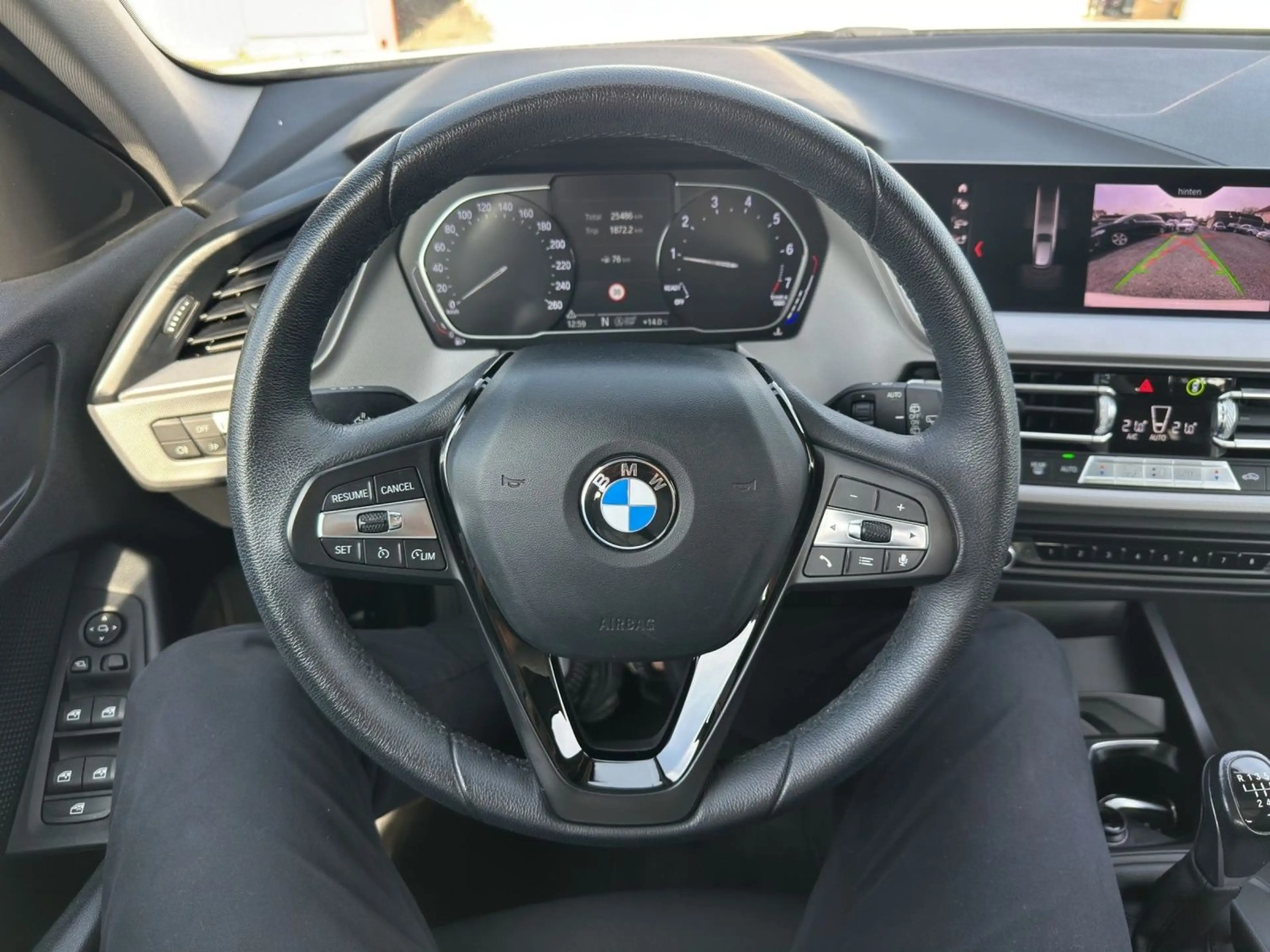 BMW 118 i Advantage LED Navi Kamera Pano — photo 13