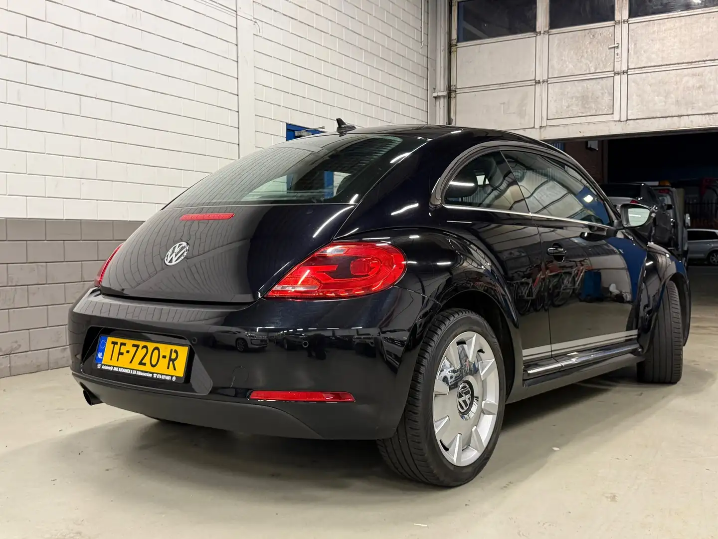 Volkswagen Beetle 1.2 TSI Highline Zwart - 2
