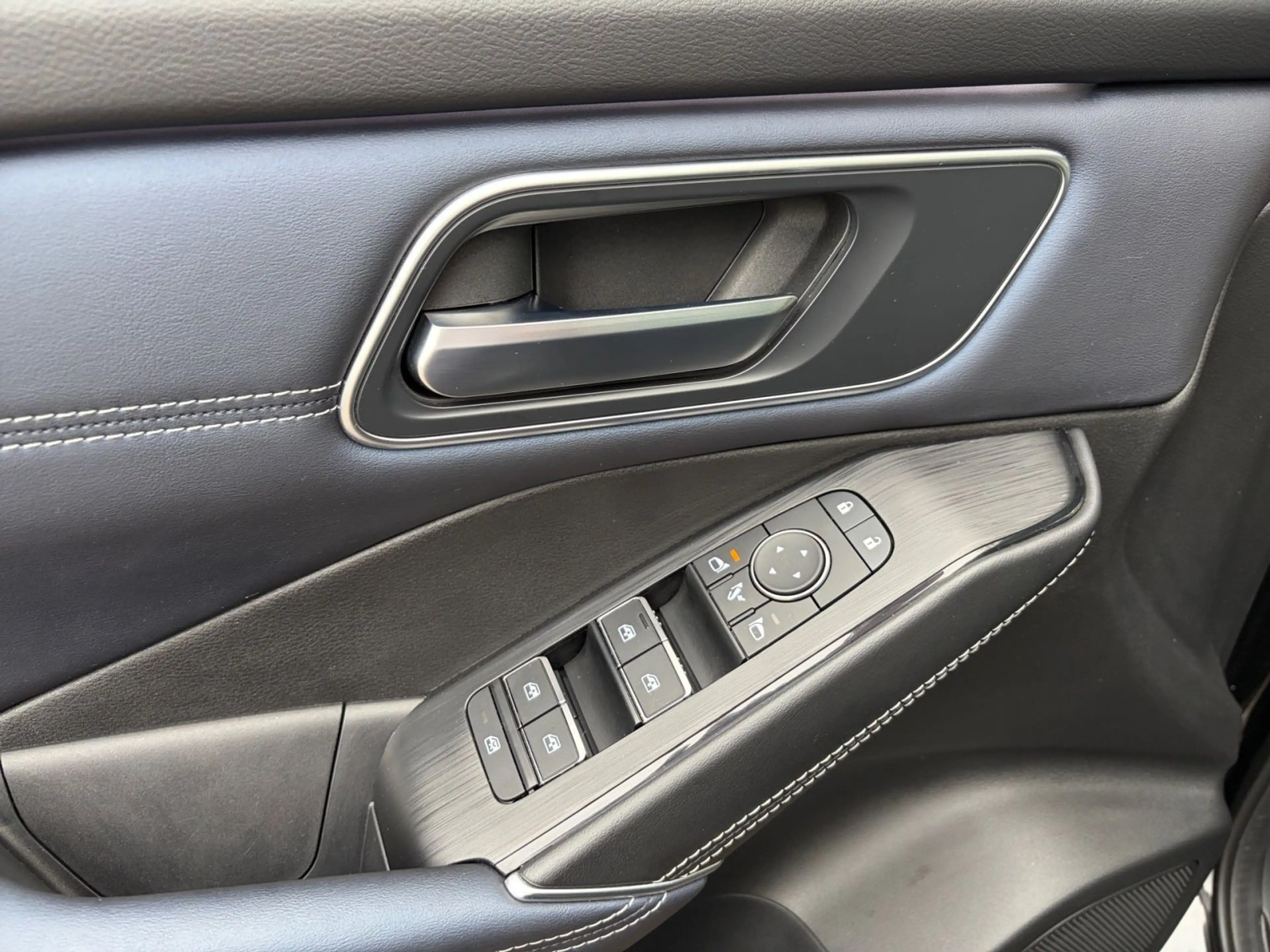 Nissan Qashqai 1.3 DIG-T MHEV Tekna Winter Navi 360°CAM — photo 14