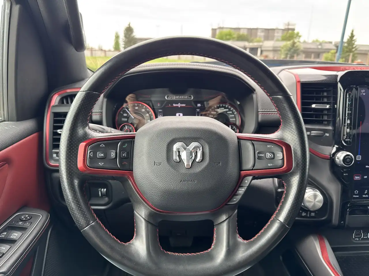 RAM 1500 снимка RAM 1500