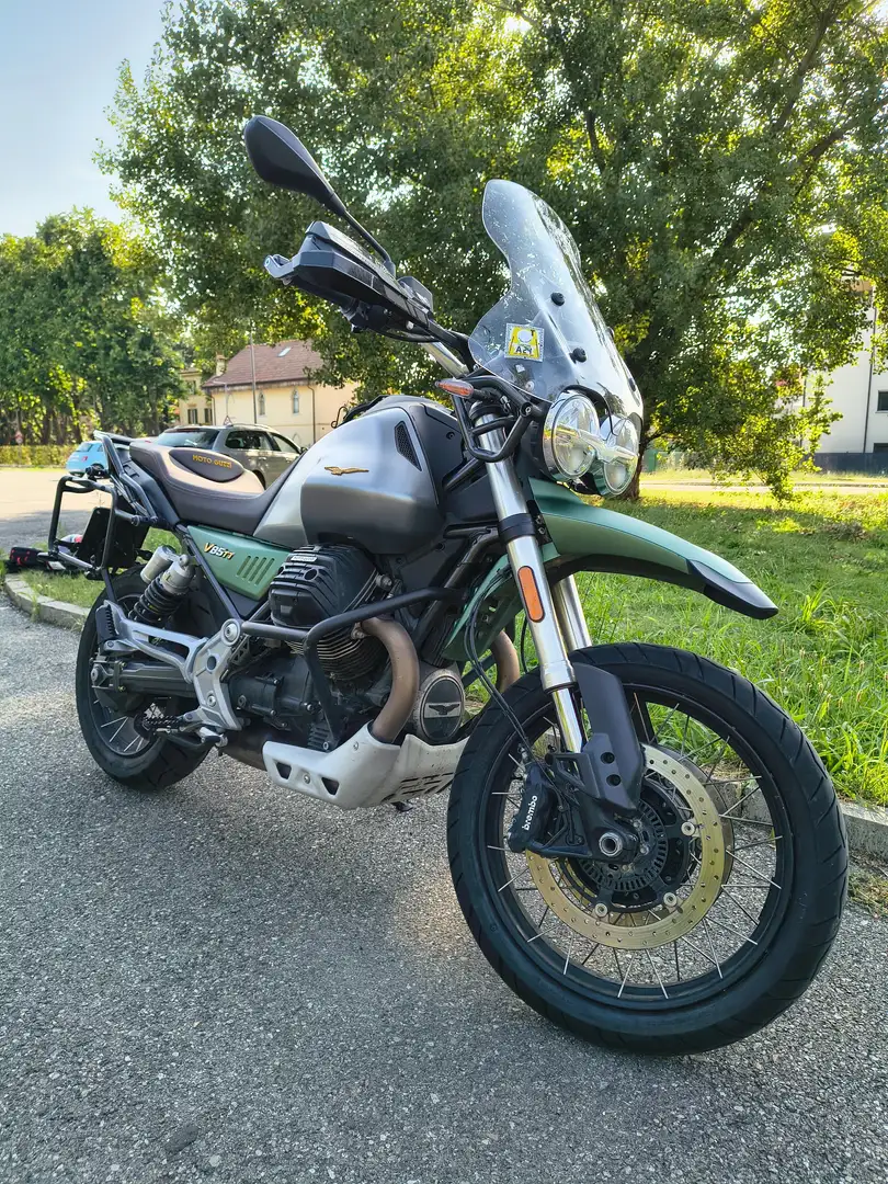 Moto Guzzi V 85 TT Centenario Grau - 1