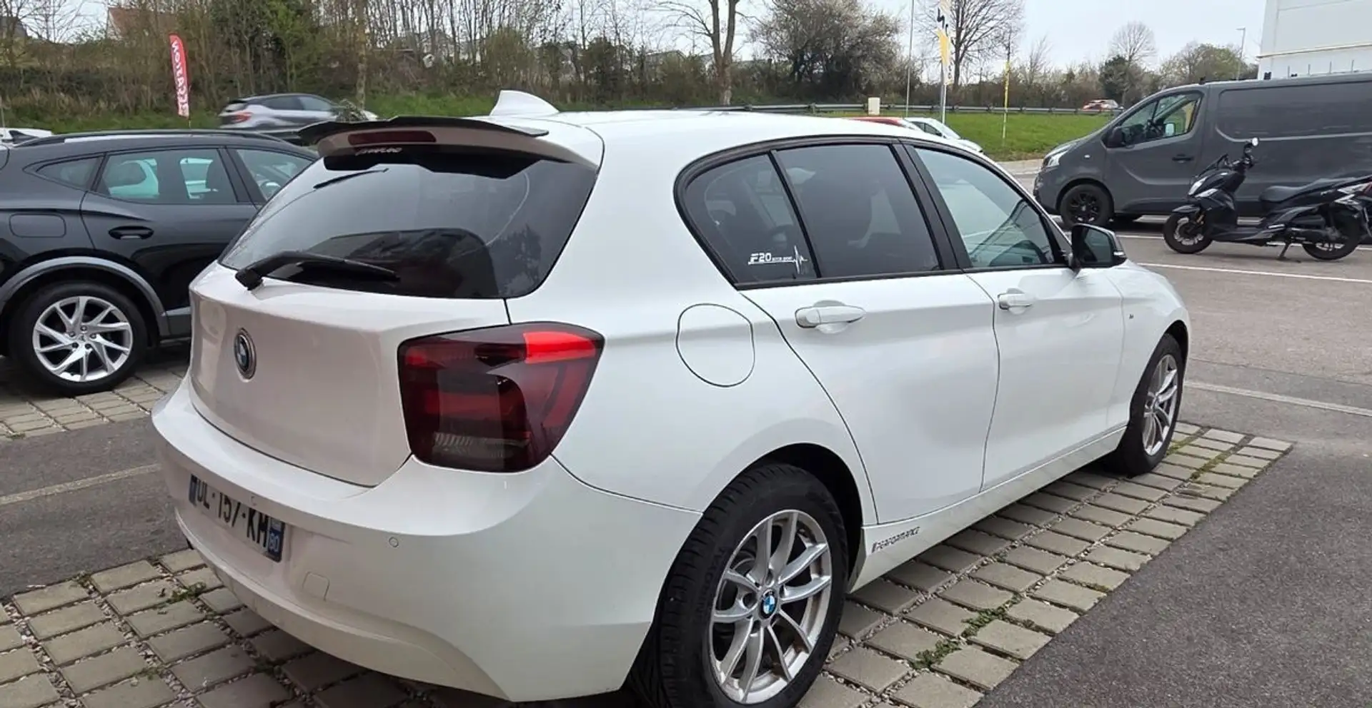 BMW 114 114D 95CV Lounge 5p 2014- 217000kms Blanco - 2