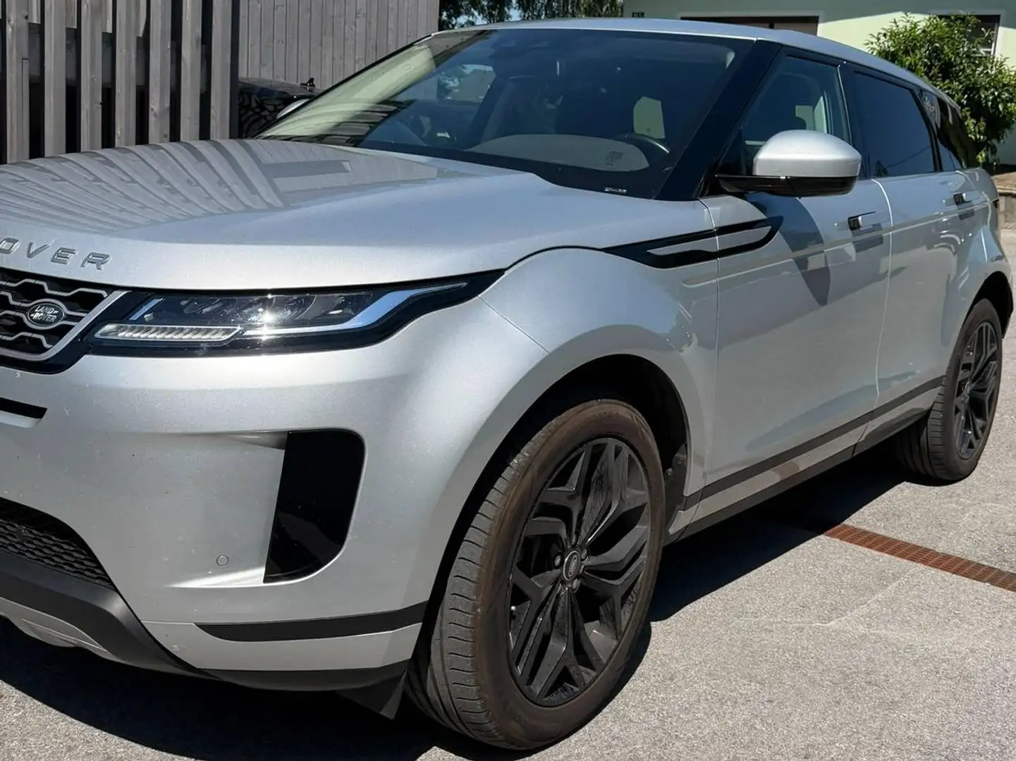 Land Rover Range Rover Evoque Range Rover Evoque 2,0 D150 Aut. Silber - 2