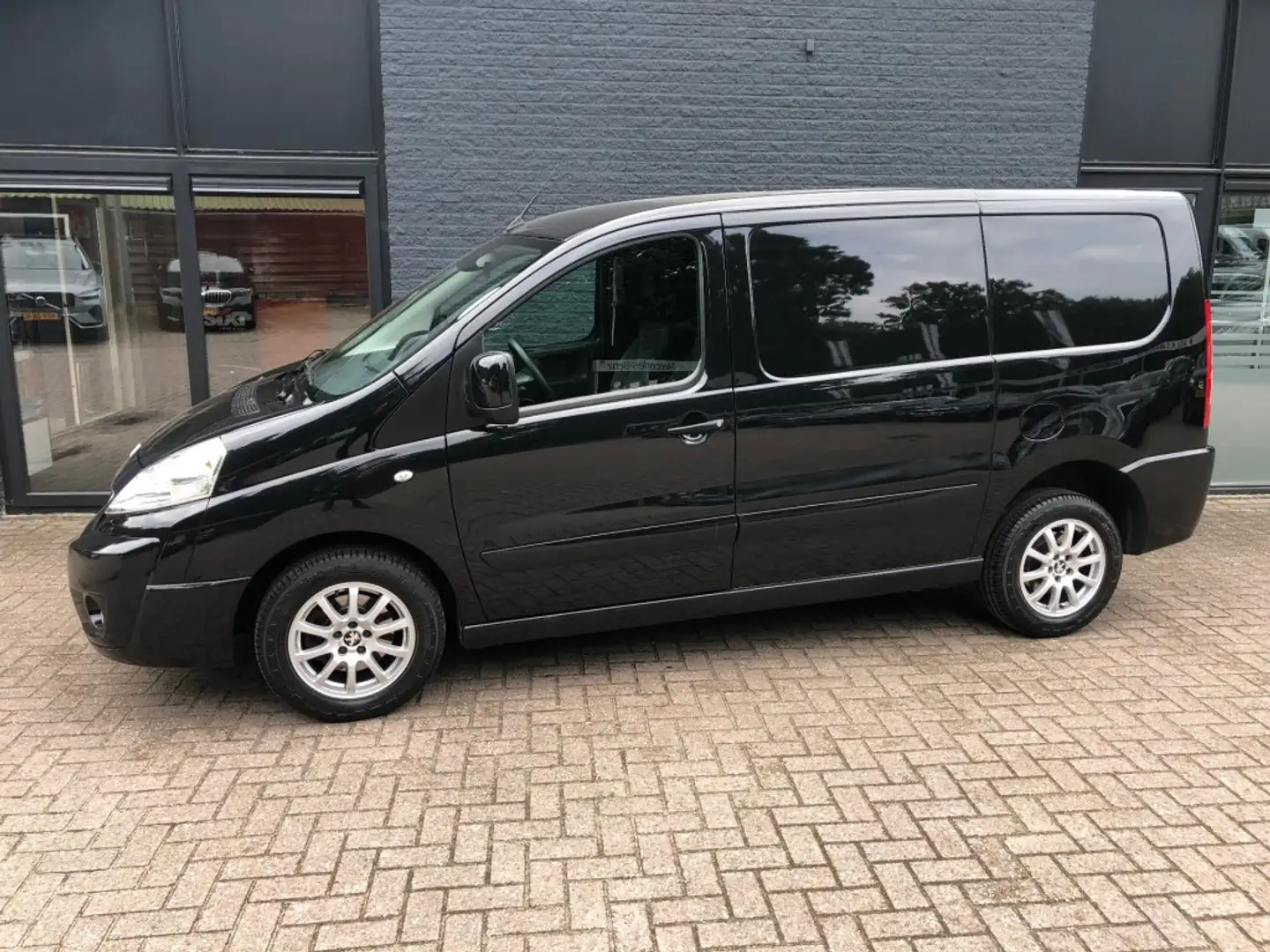 Peugeot Expert 227 2.0 HDI L1H1 NAV Zwart - 1