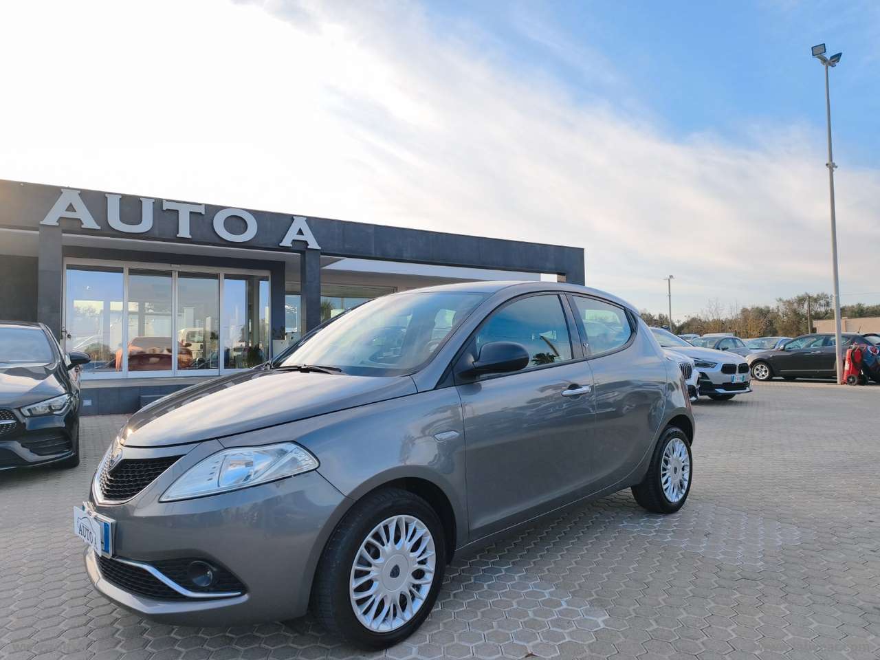 Lancia Ypsilon 1.3 MJT 95 CV 5p. S&S Platinum