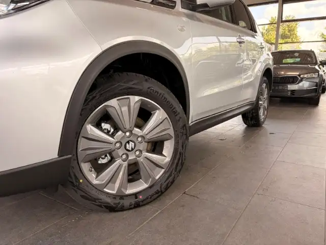 Suzuki Vitara view 7