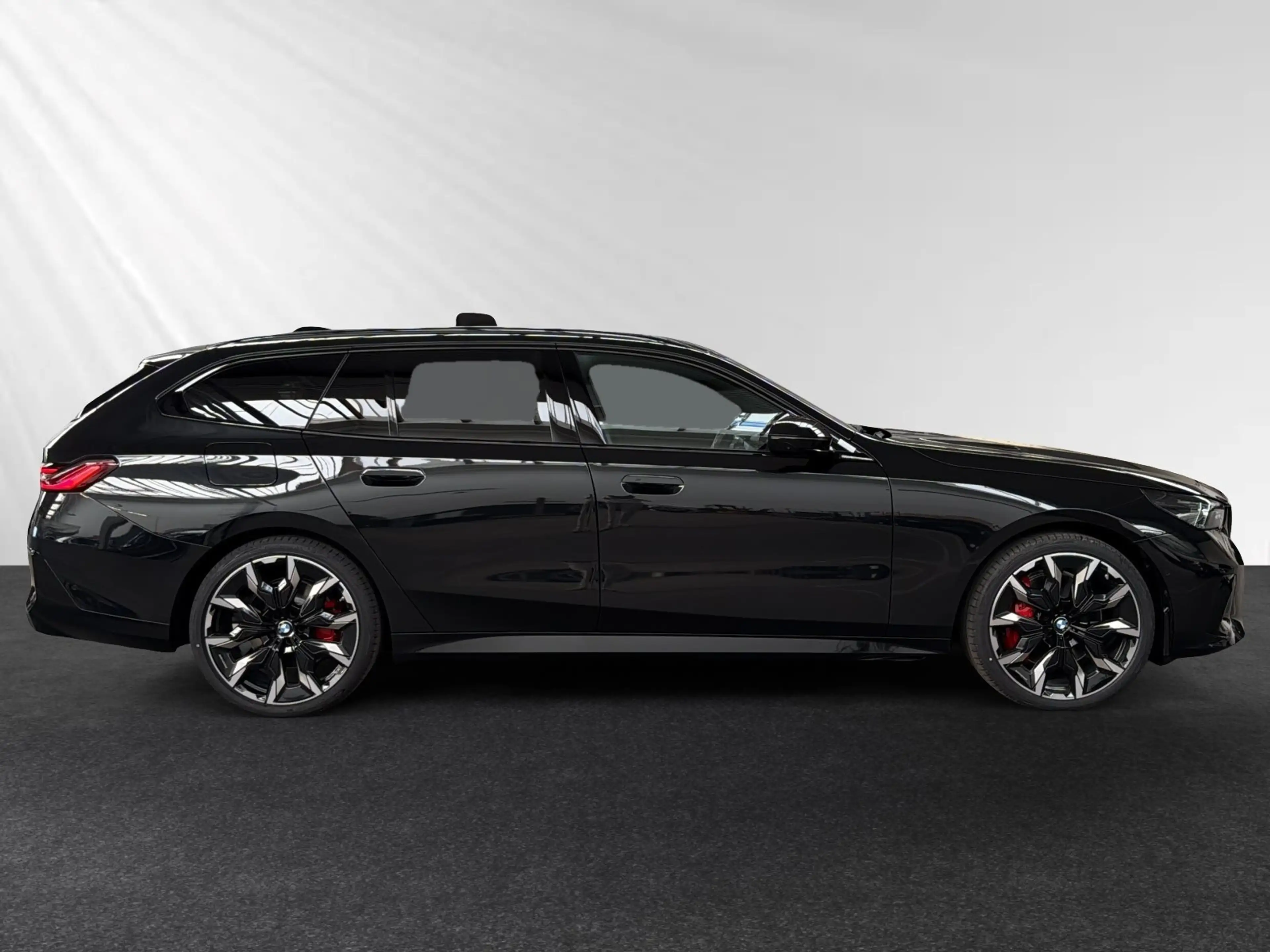 BMW 540 d xDrive Touring M Sport Pro|AHK|Pano|DAProf. — photo 2