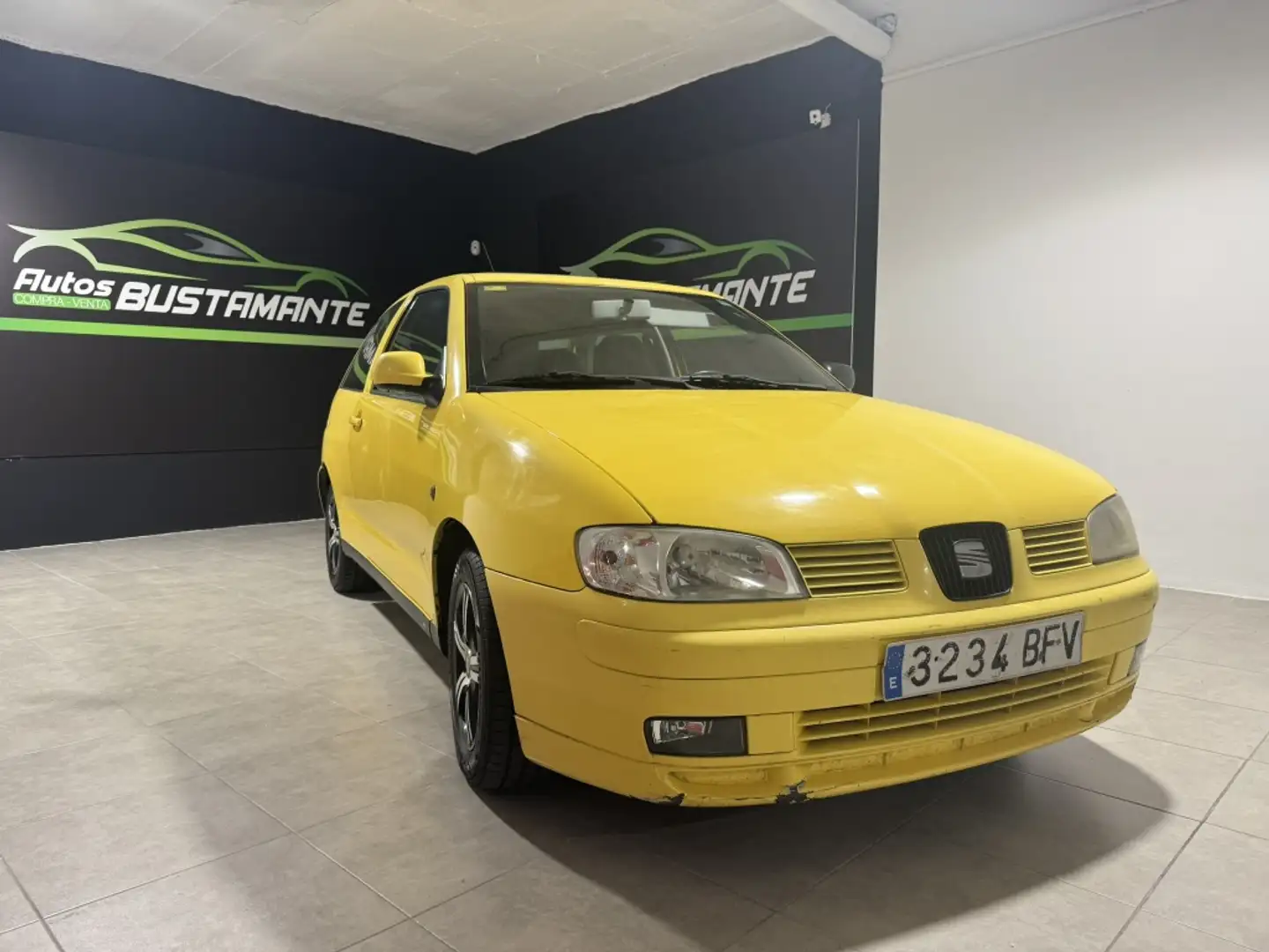 SEAT Ibiza 1.9 SDi Select Amarillo - 1