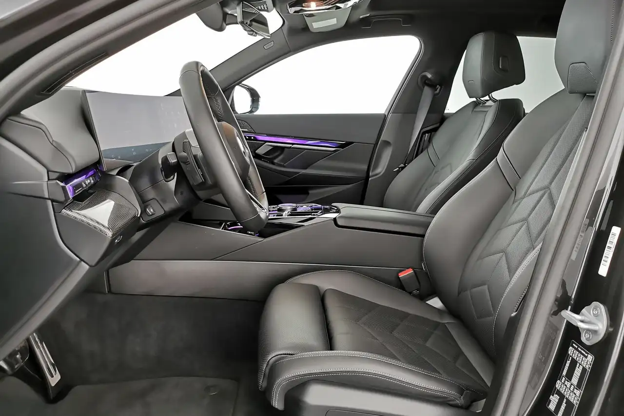 BMW 520 i M Sport Pano|Lt|harman|PAs+360el.S|AHK 8