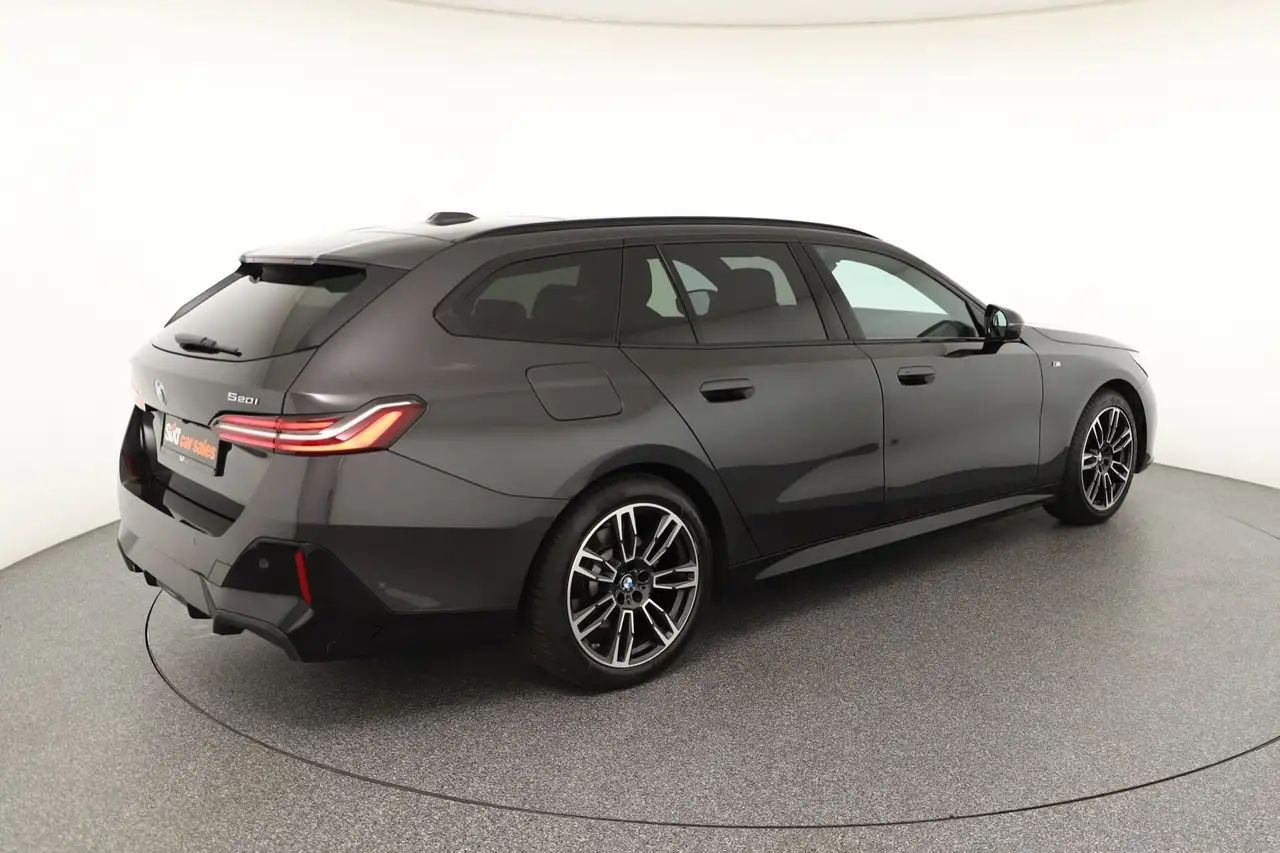 BMW 520 i M Sport Pano|Lt|harman|PAs+360el.S|AHK 5