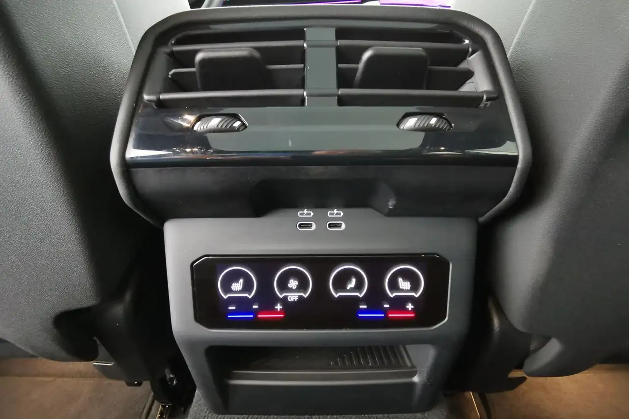 BMW 520 i M Sport Pano|Lt|harman|PAs+360el.S|AHK 16