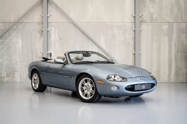 Jaguar XK8 4.0 V8 Convertible