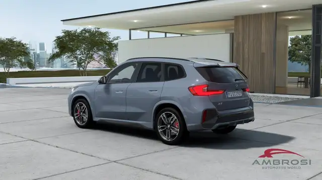 BMW X1 view 2