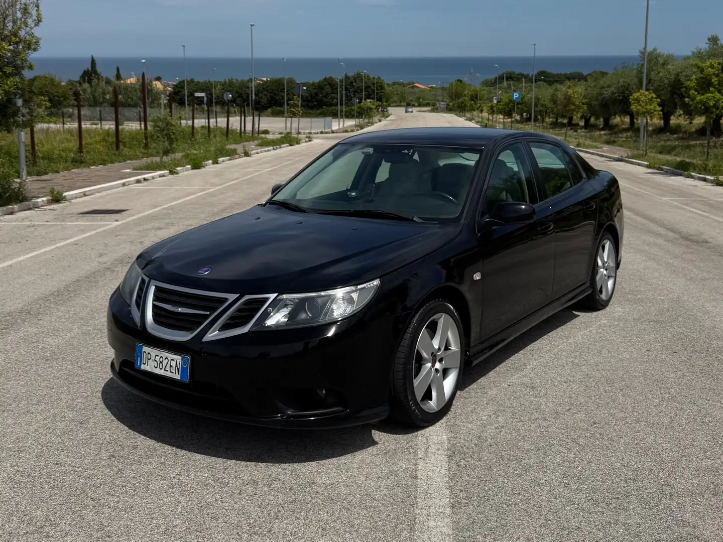 Saab 9-3 9-3 Sport Sedan 1.9 tid 16v Vector Zwart - 1