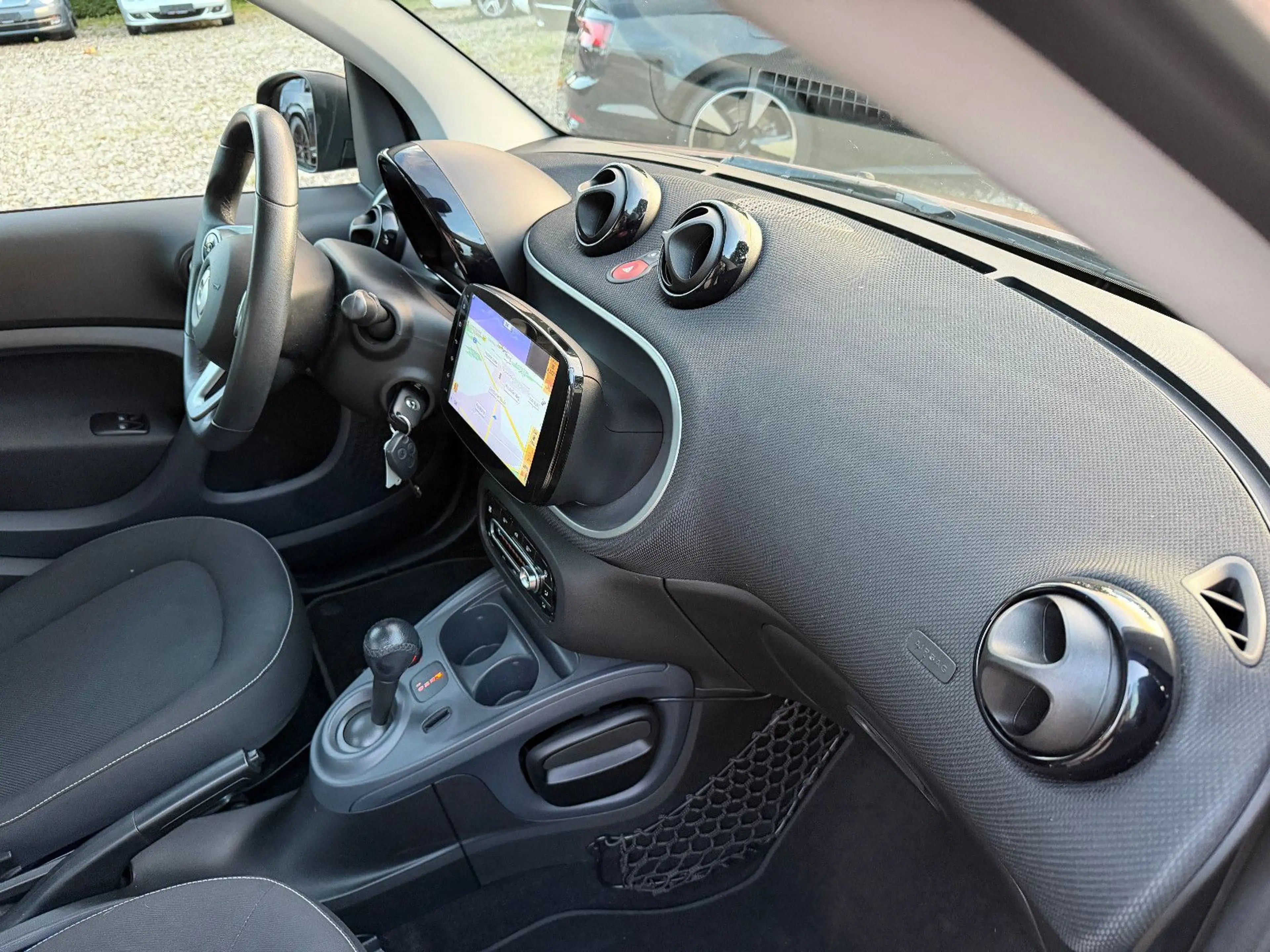 smart forTwo Passion AUTOMATIK-LED-PANO-NAVI-S.HEIZ — photo 15