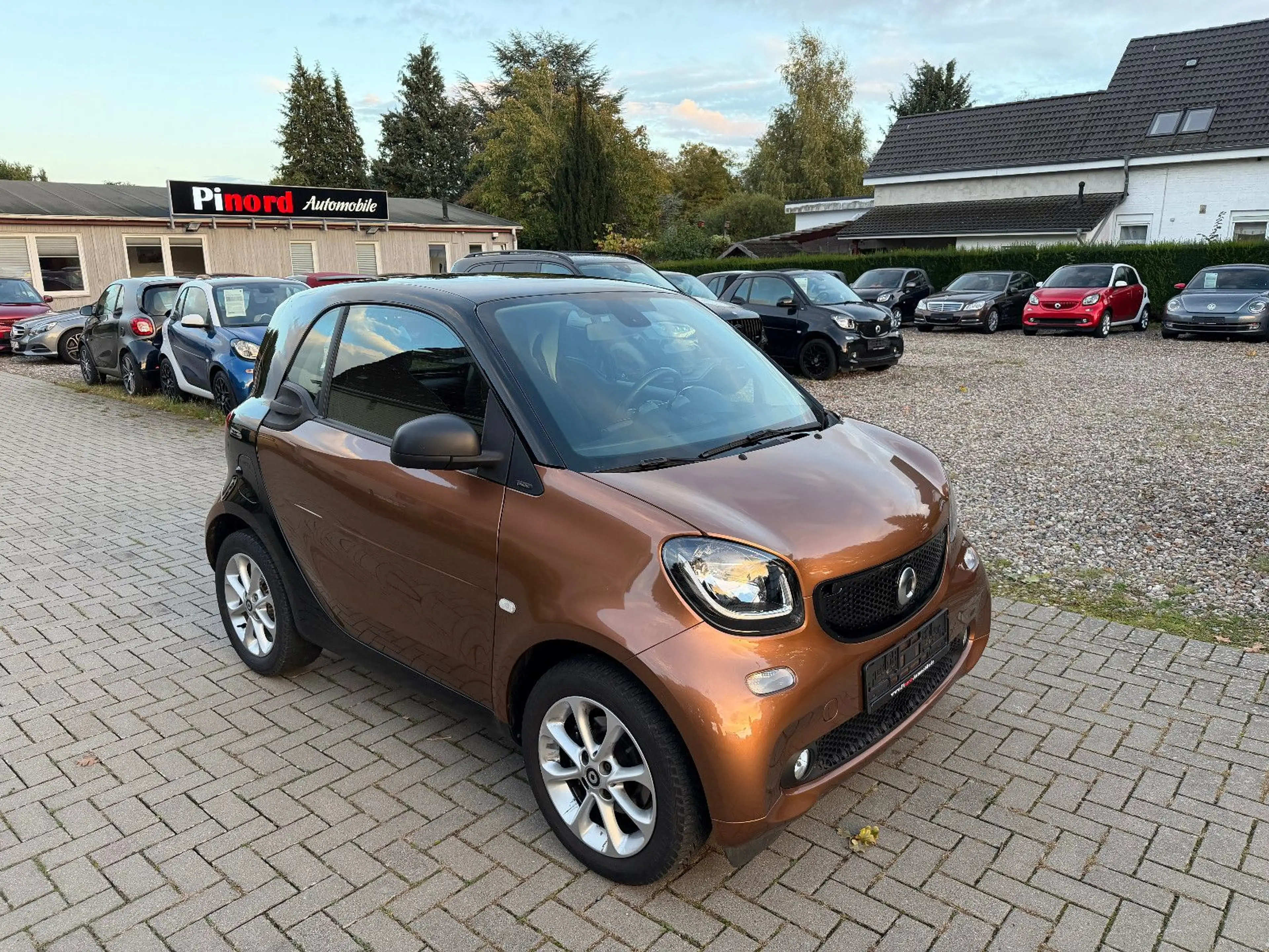 smart forTwo Passion AUTOMATIK-LED-PANO-NAVI-S.HEIZ