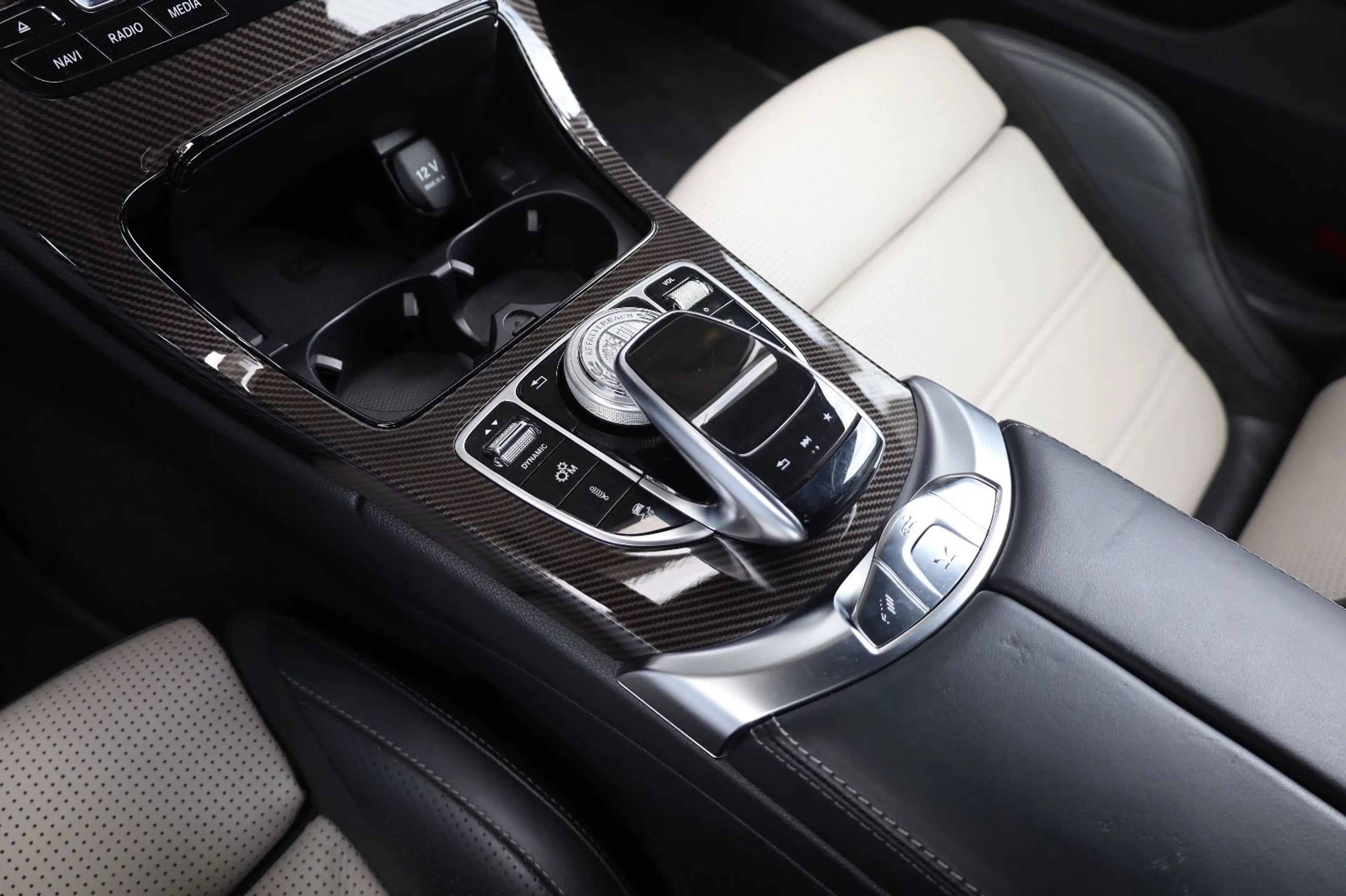 Mercedes-Benz C 63 AMG C63s AMG/360*/AIRSCARF/BURMESTER/TOTW/SHZ/R19*20 — photo 14