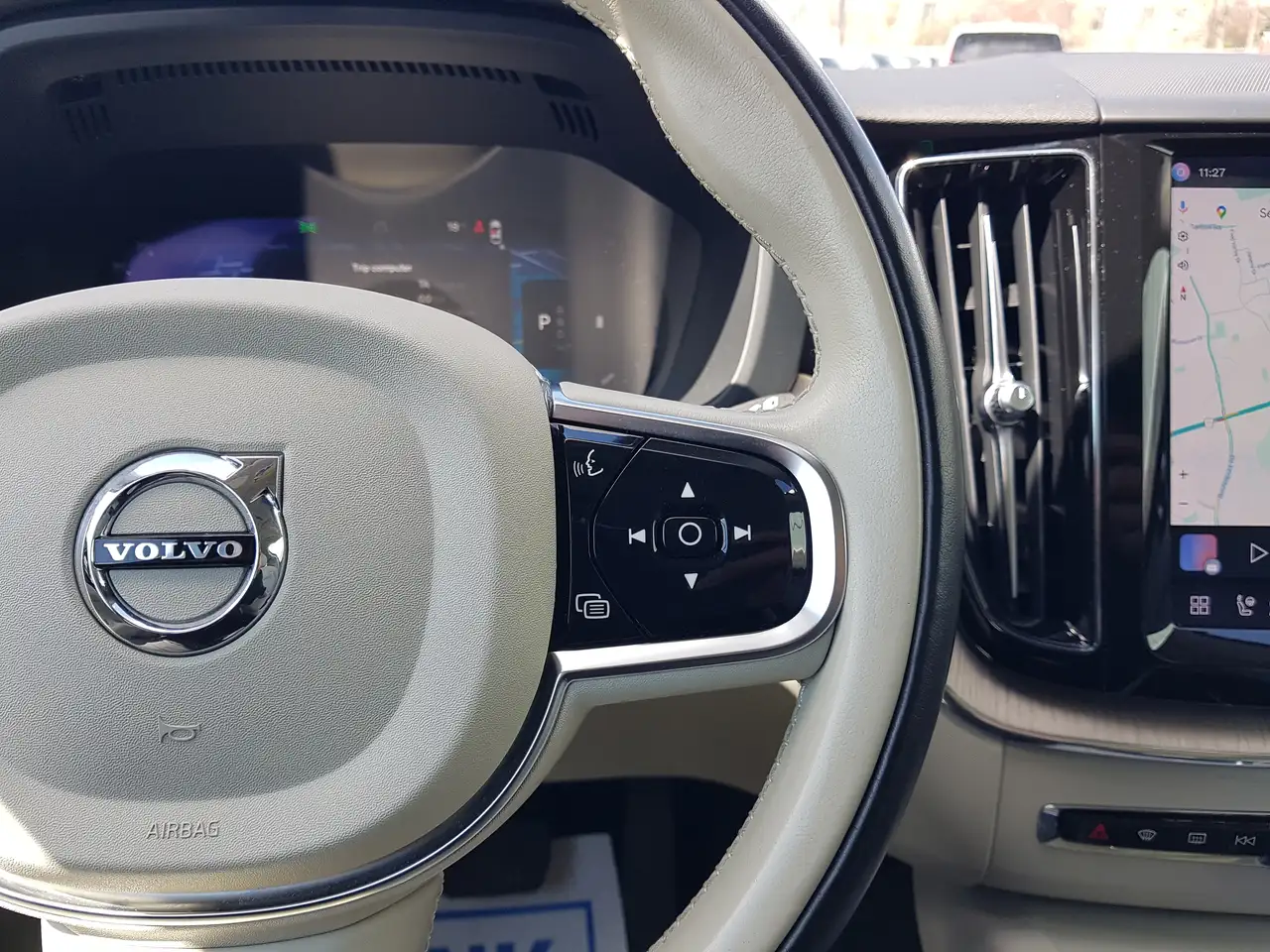 Volvo XC60 снимка Volvo XC60
