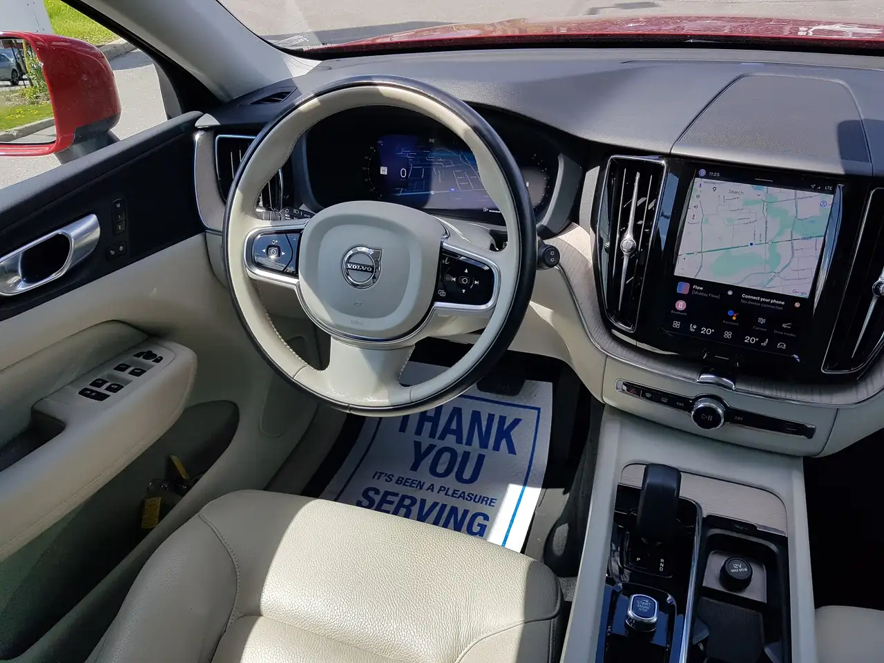 Volvo XC60 снимка Volvo XC60