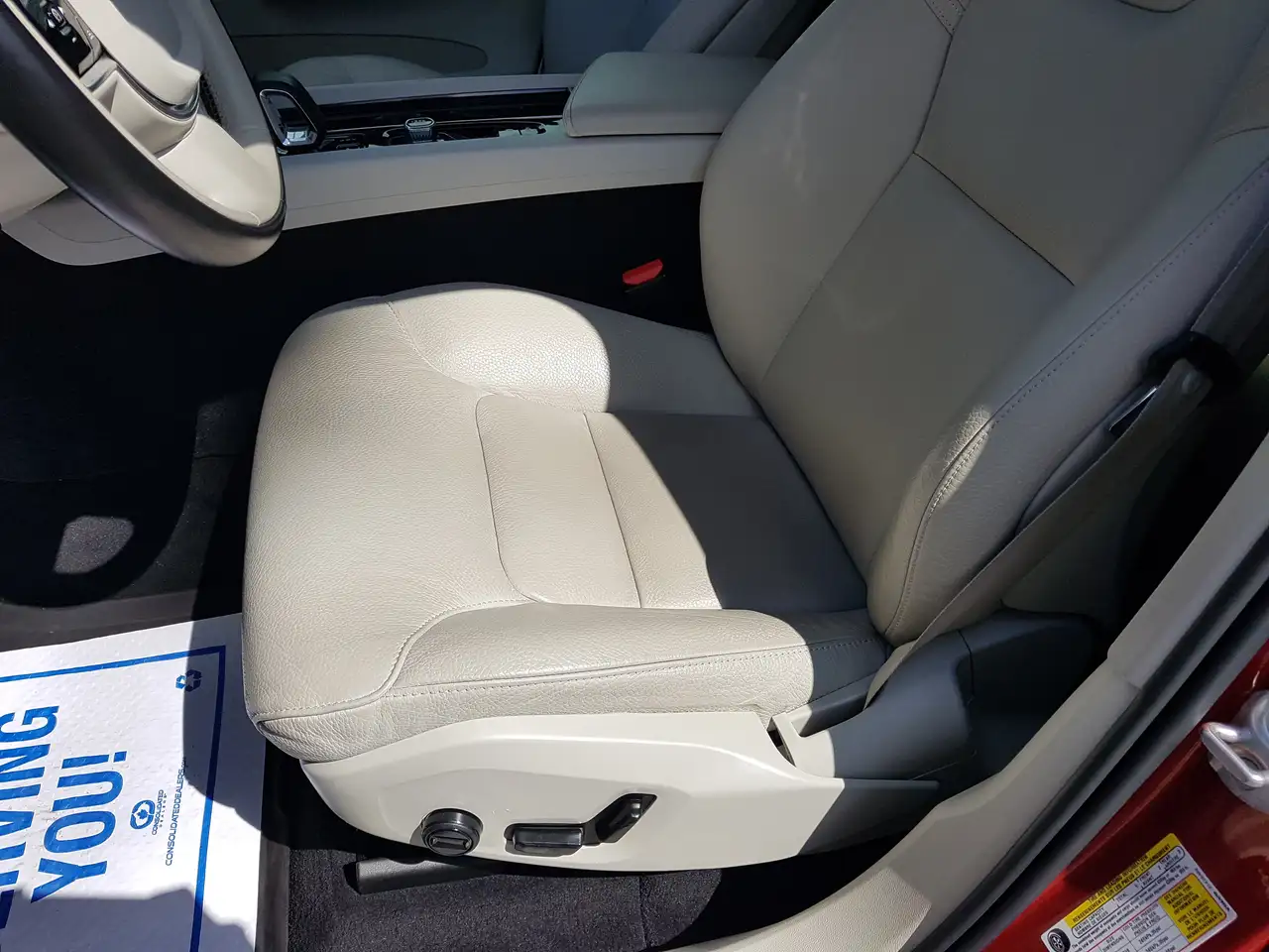 Volvo XC60 снимка Volvo XC60