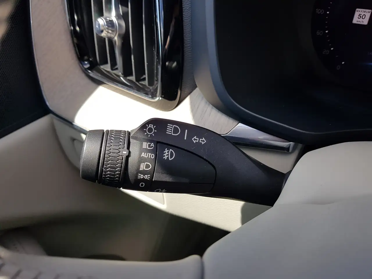 Volvo XC60 снимка Volvo XC60