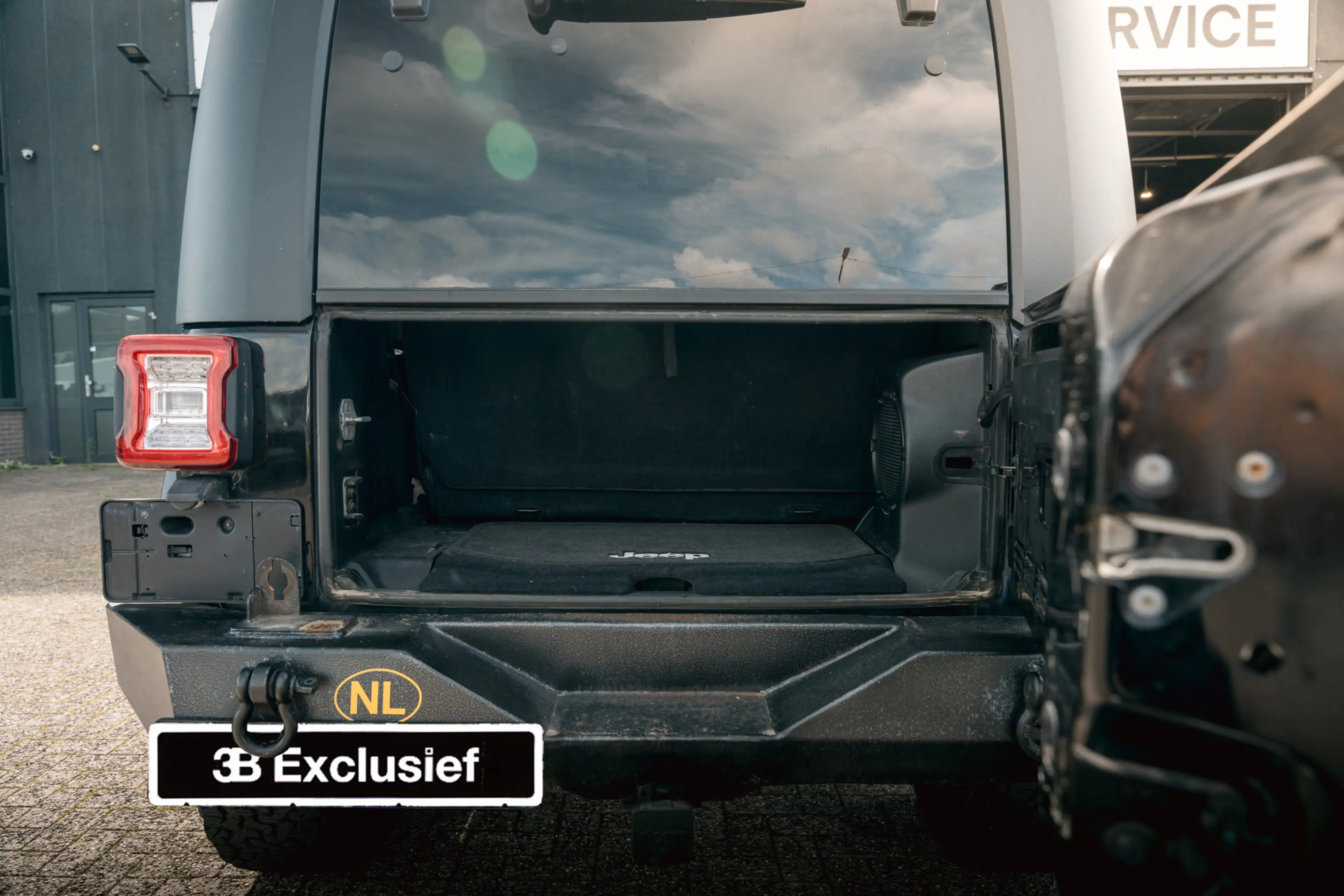 Jeep Wrangler 3.8 Hard-top Rubicon — photo 14