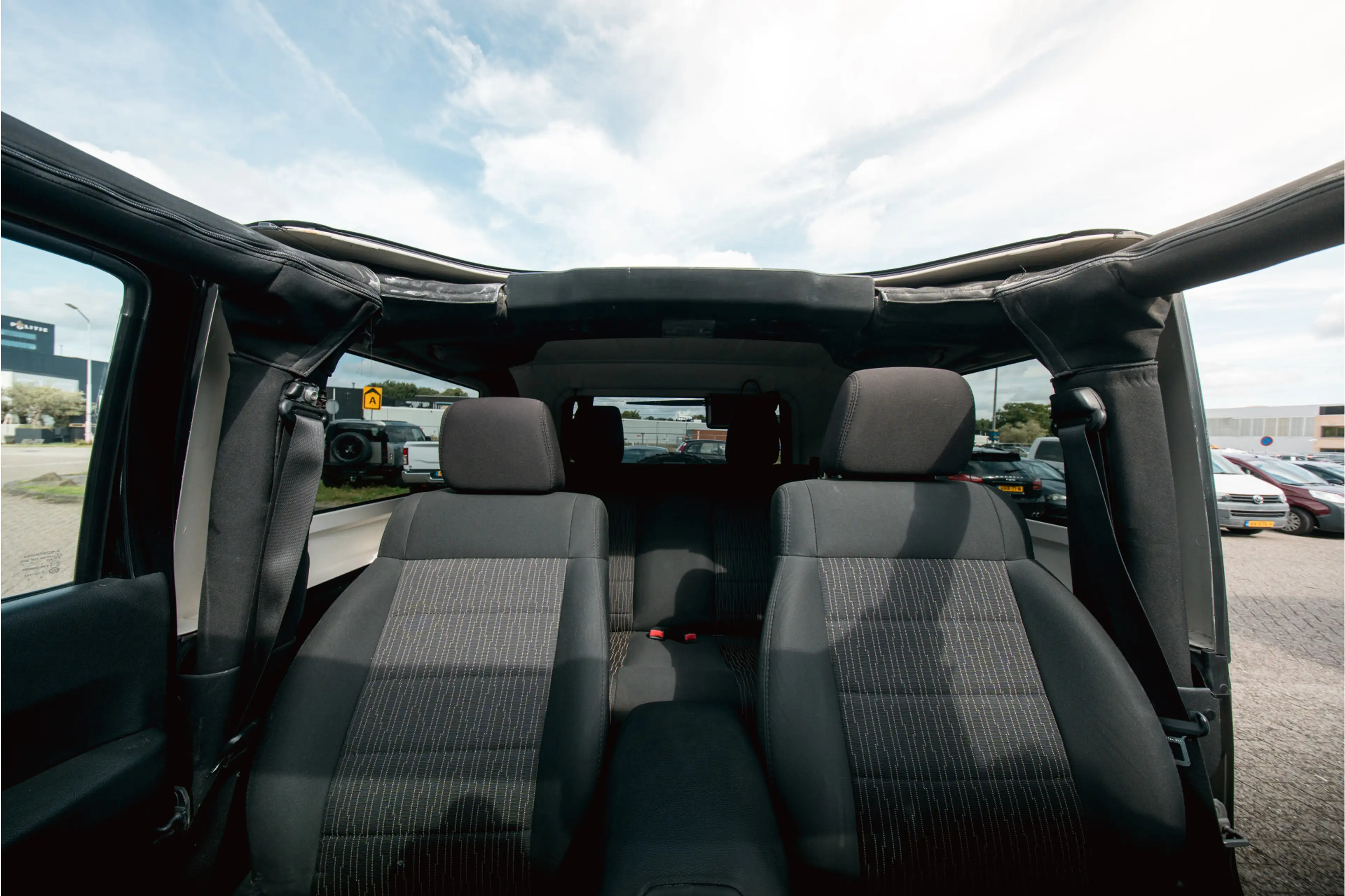 Jeep Wrangler 3.8 Hard-top Rubicon — photo 9