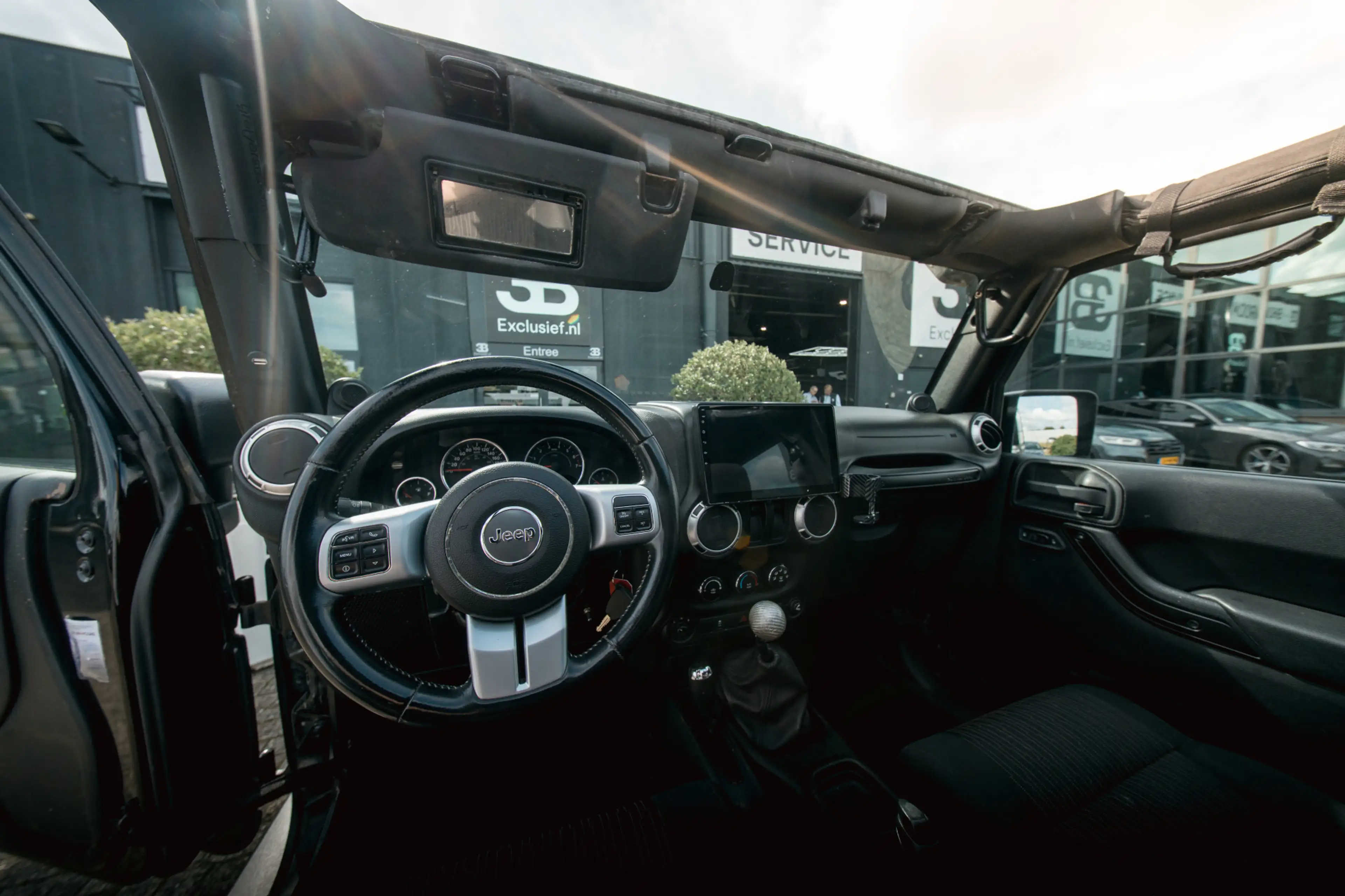 Jeep Wrangler 3.8 Hard-top Rubicon — photo 7