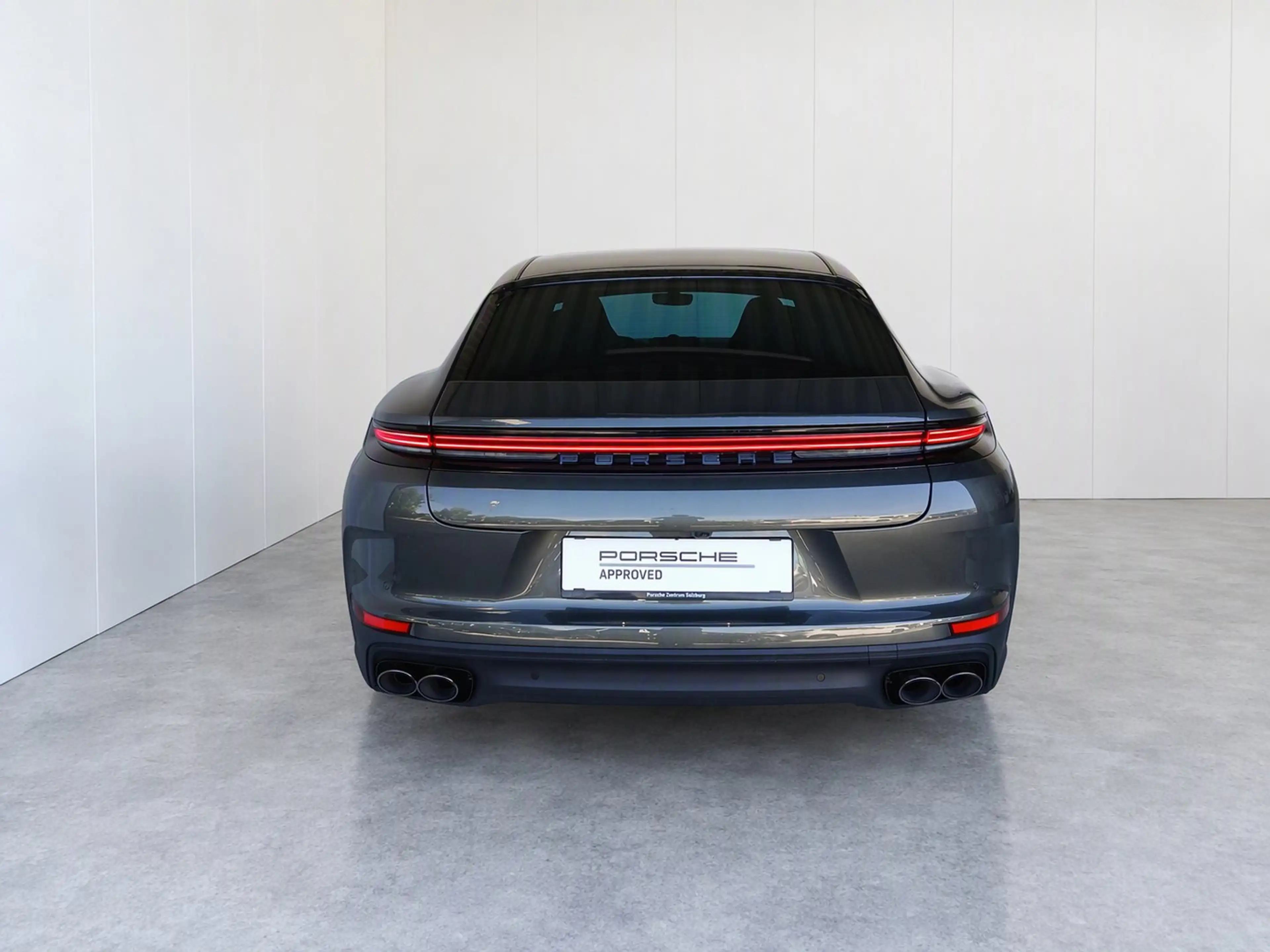 Porsche Panamera 4 E-Hybrid — photo 6