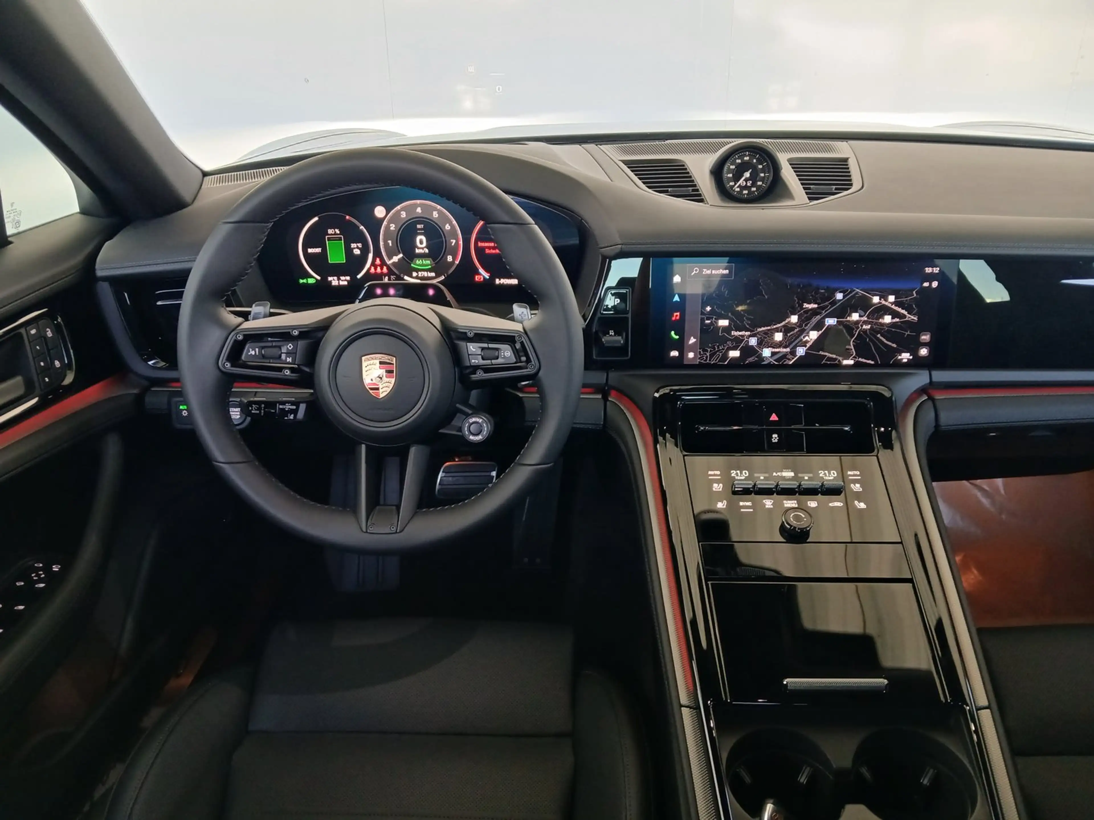 Porsche Panamera 4 E-Hybrid — photo 13