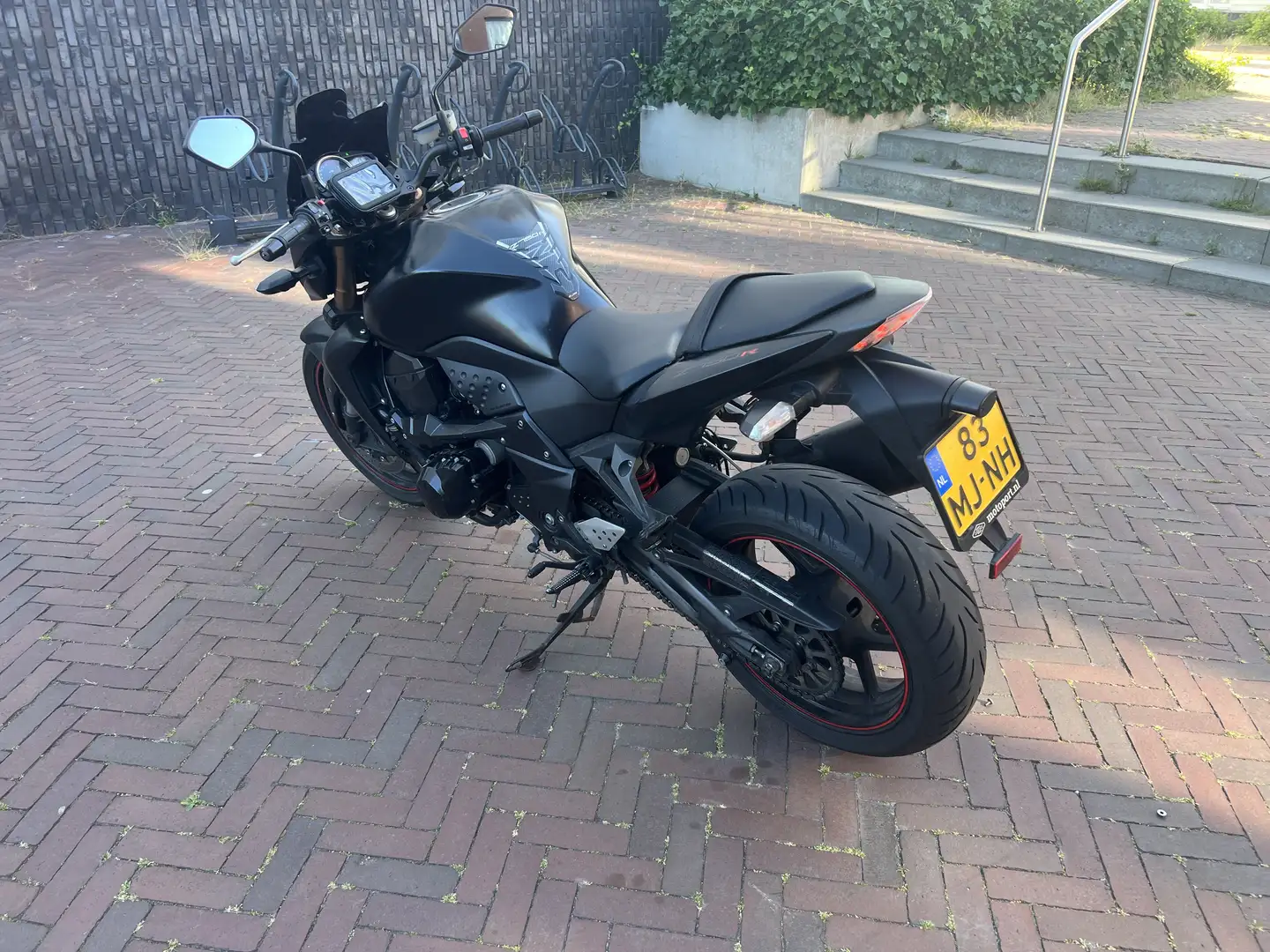Kawasaki Z 750 Z750R - 2