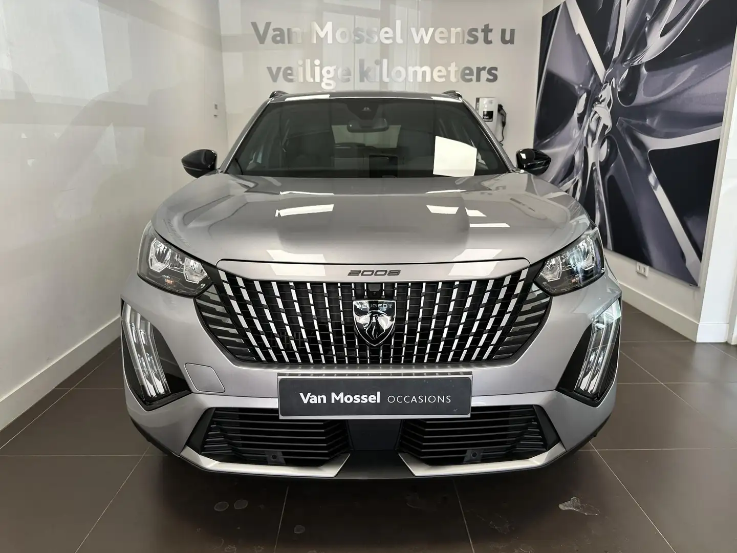 Peugeot 2008 1.2 PureTech 100 Allure | Climate control | Apple Grijs - 2