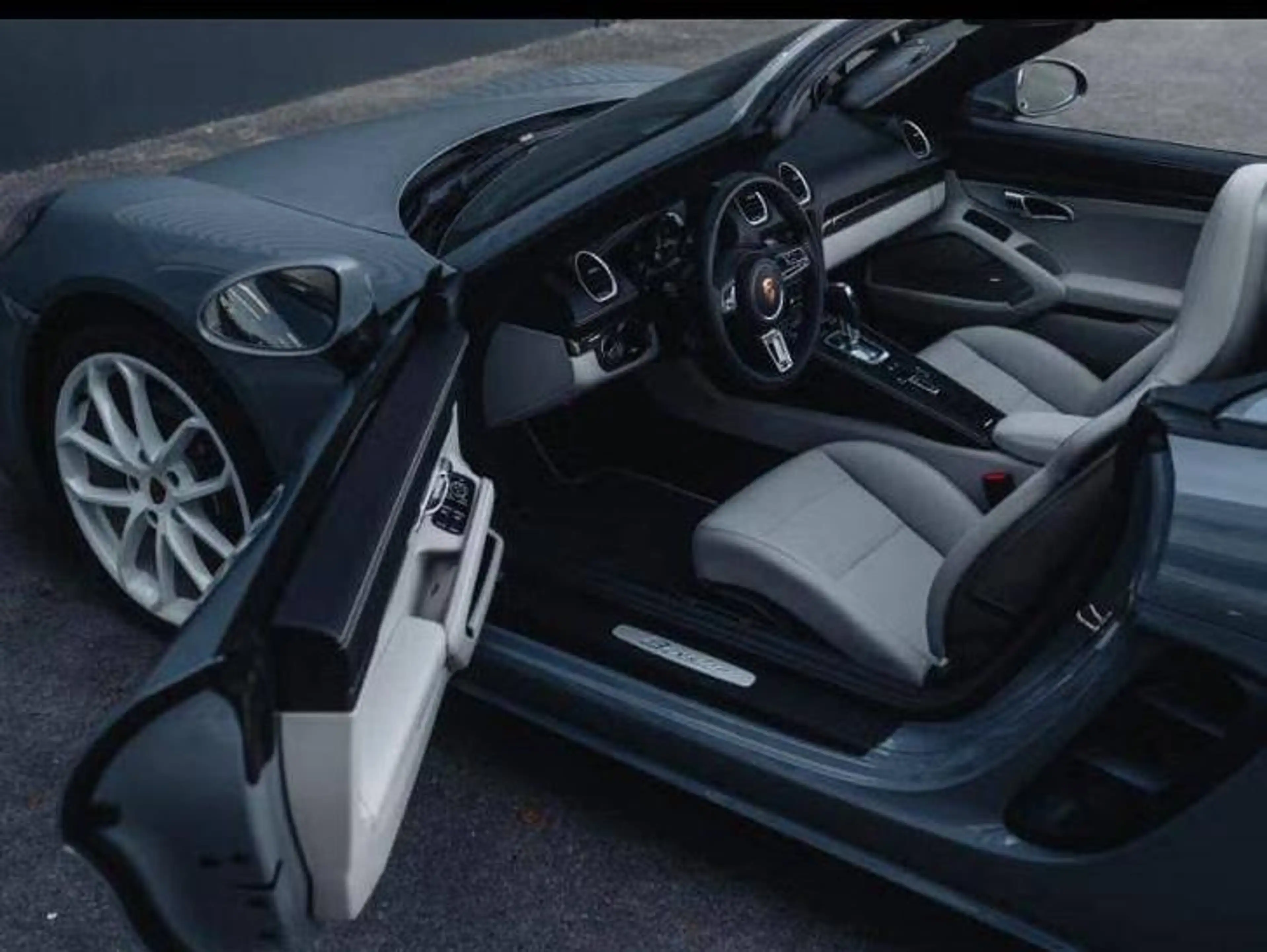 Porsche 718 718 Boxster 2.0 Turbo Style Edition PDK — photo 9