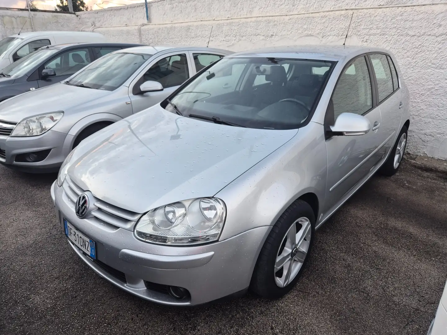 Volkswagen Golf 1.6 5p. Comfortline Argento - 1