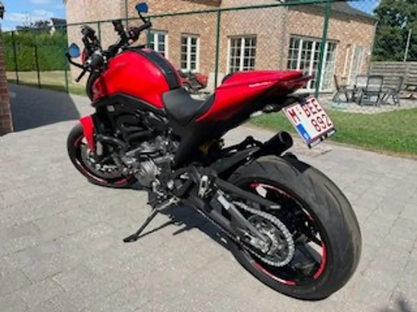 Ducati Monster 937 Rood - 2