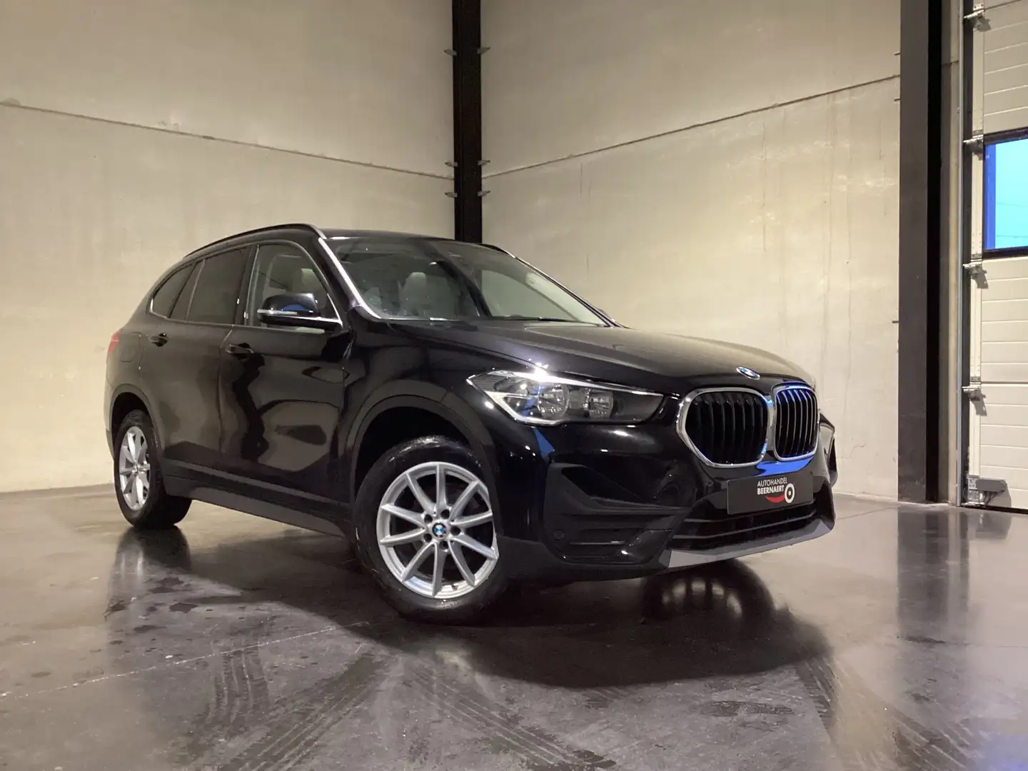 BMW X1 1.5d/1steEig/119000km/Leder/Alu/Panodak/Nav/Cruise Noir - 1